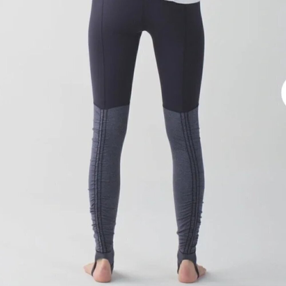 Lululemon Wunder Under Gray and Black Leg Stirrup Leggings Sz 6 - Picture 1 of 10